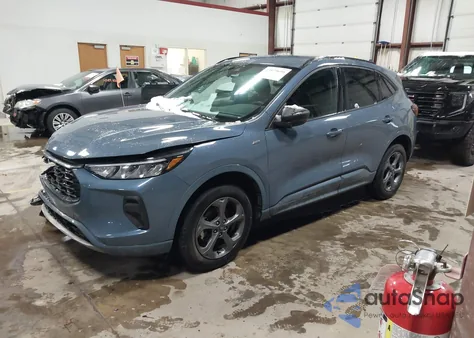 2023 Ford Escape St-Line z USA, uszkodzony, nr VIN 1FMCU9MN7PUB24017